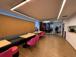 Peninsula Shopping Complex (D6), Office #484092571